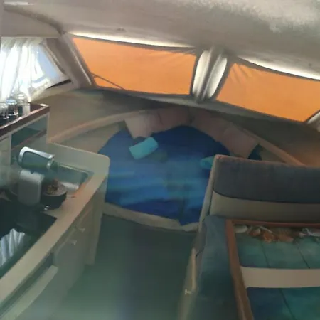 Botel Varuna En Sur De Tenerife